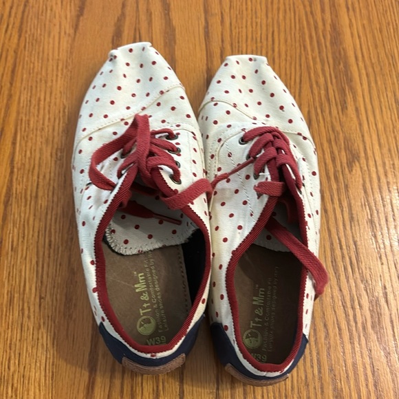 Canvas Lace Up Shoes - Picture 1 of 4